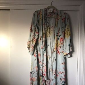 Plum Pretty Sugar kimono robe